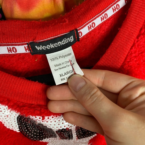 Fuzzy Santa top - Picture 4 of 8